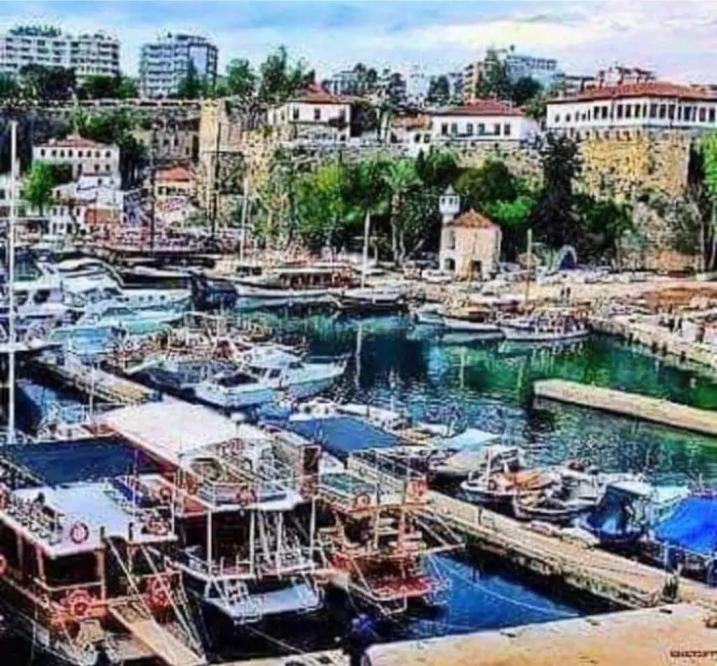 Kaleici Harika Konum Benzersiz Uygun Fiyat Giris Daire Antalya Apartman