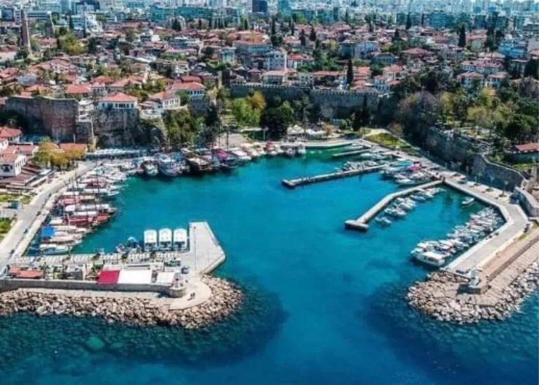 Kaleici Harika Konum Benzersiz Uygun Fiyat Giris Daire Antalya Apartman